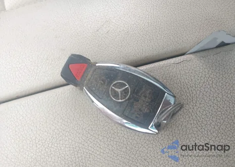 2015 Mercedes-Benz C 300 4Matic/Luxury 4Matic/Sport 4Matic from USA, damaged, VIN 55SWF4KB5FU062694